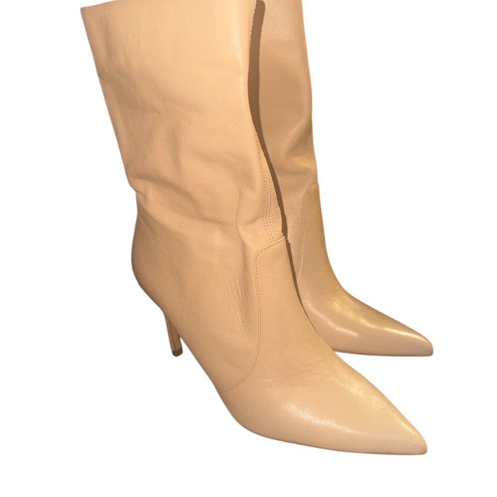 Elegant Beige Women's Boots